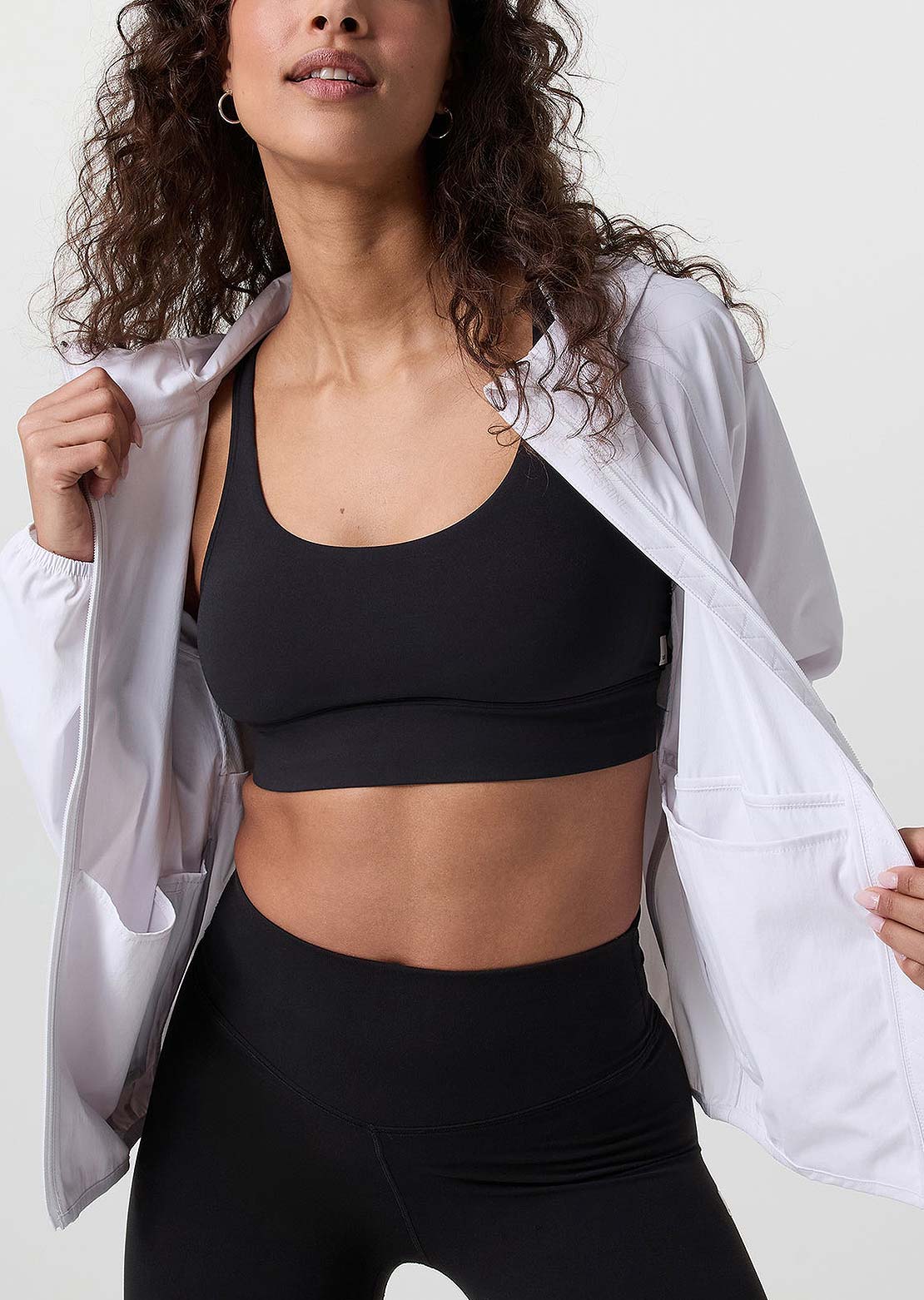 Vuori Women's Renew Trainer Shell Jacket White