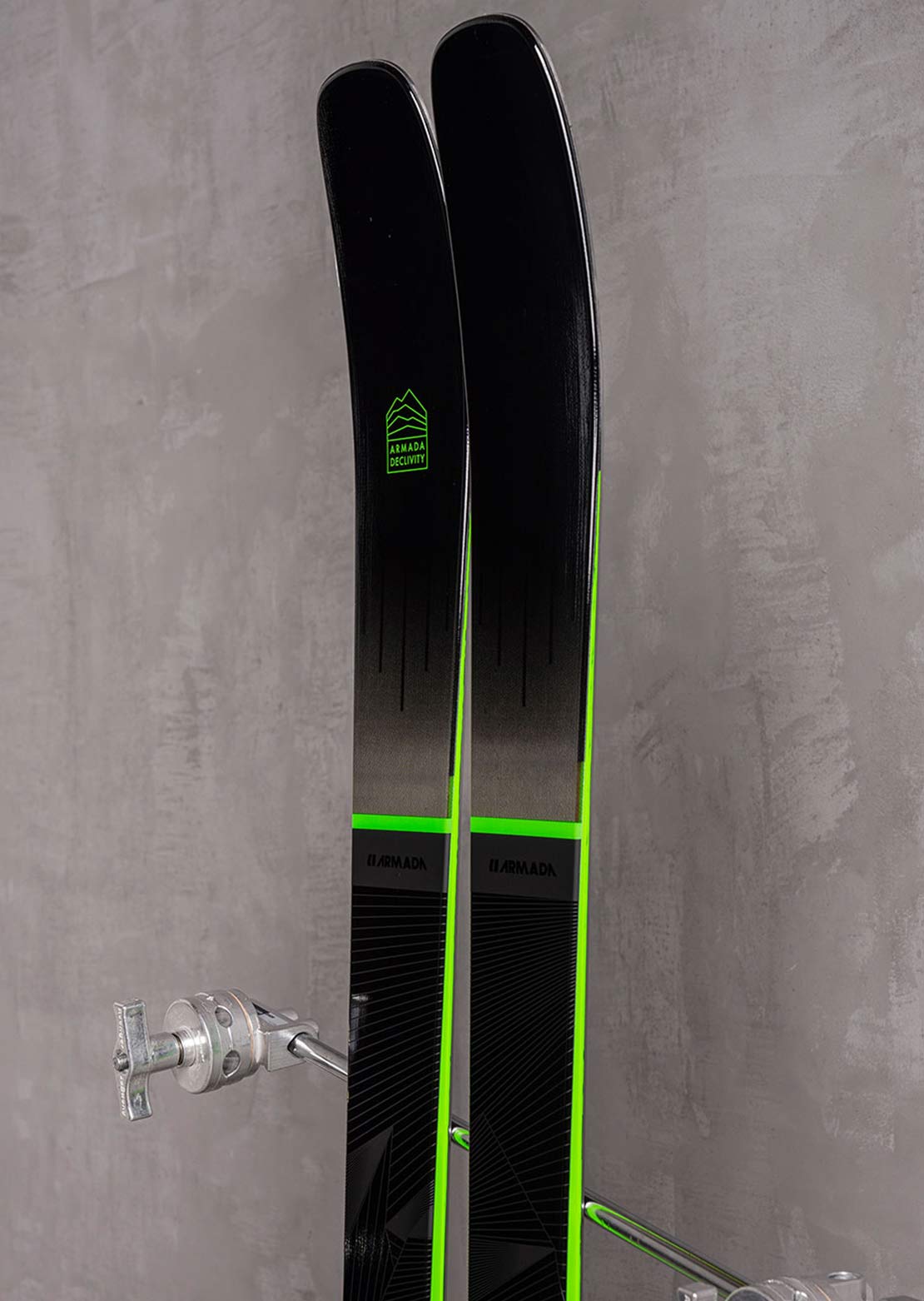 Armada Men&#39;s Declivity 92 Ti Ski Black/Green