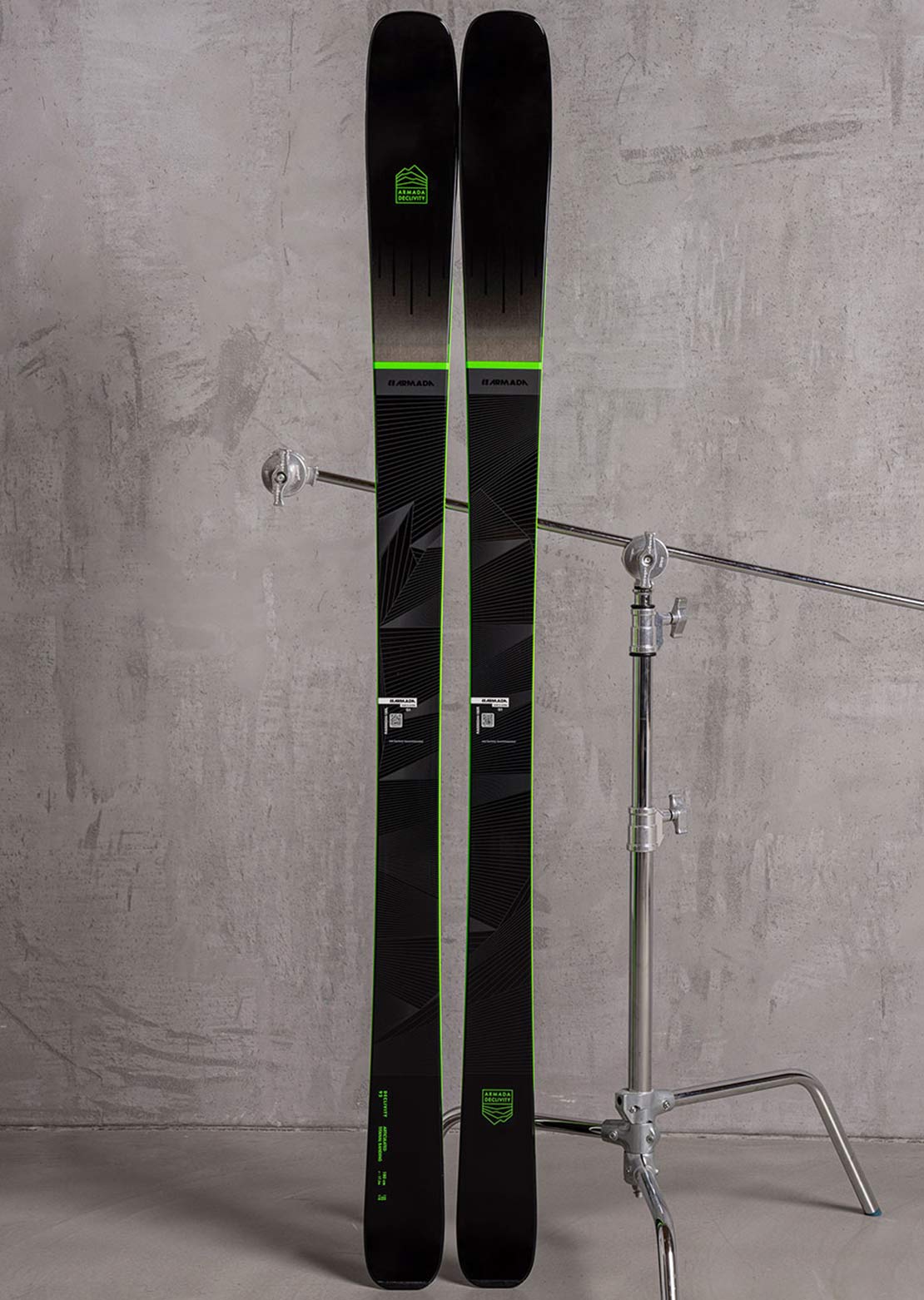 Armada Men&#39;s Declivity 92 Ti Ski Black/Green