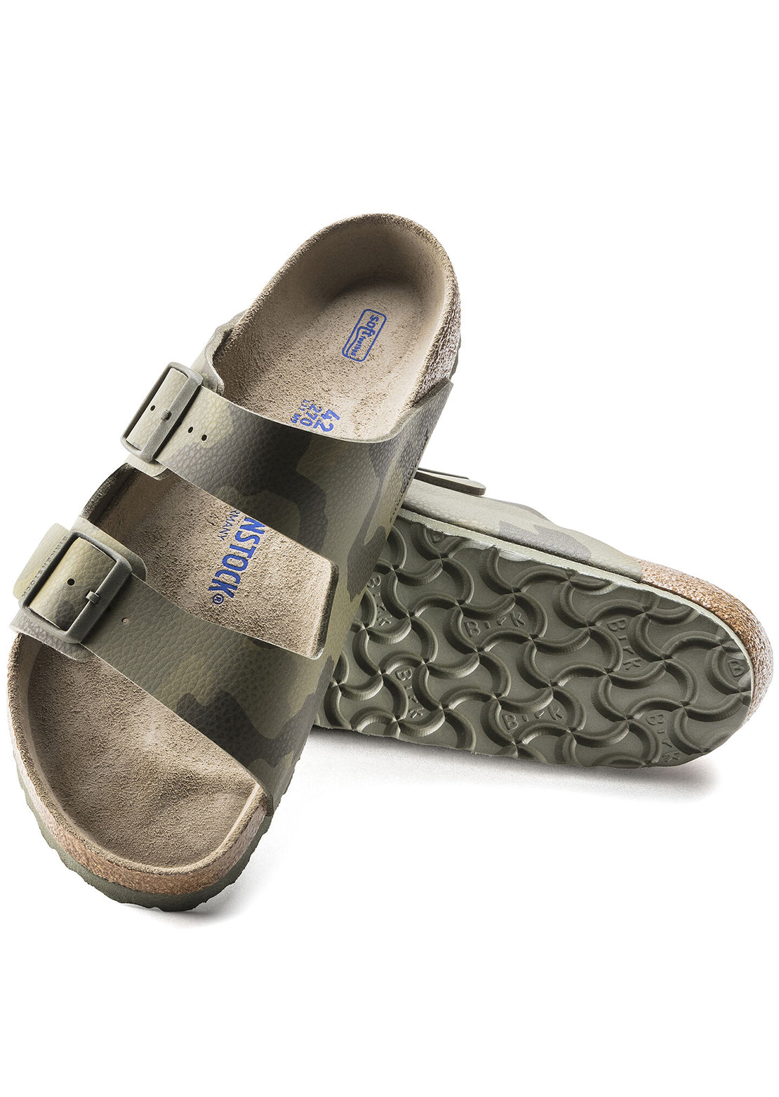 Birkenstock Men&#39;s Arizona Softbed Birko-Flor Sandals Desert Soil Camouflage