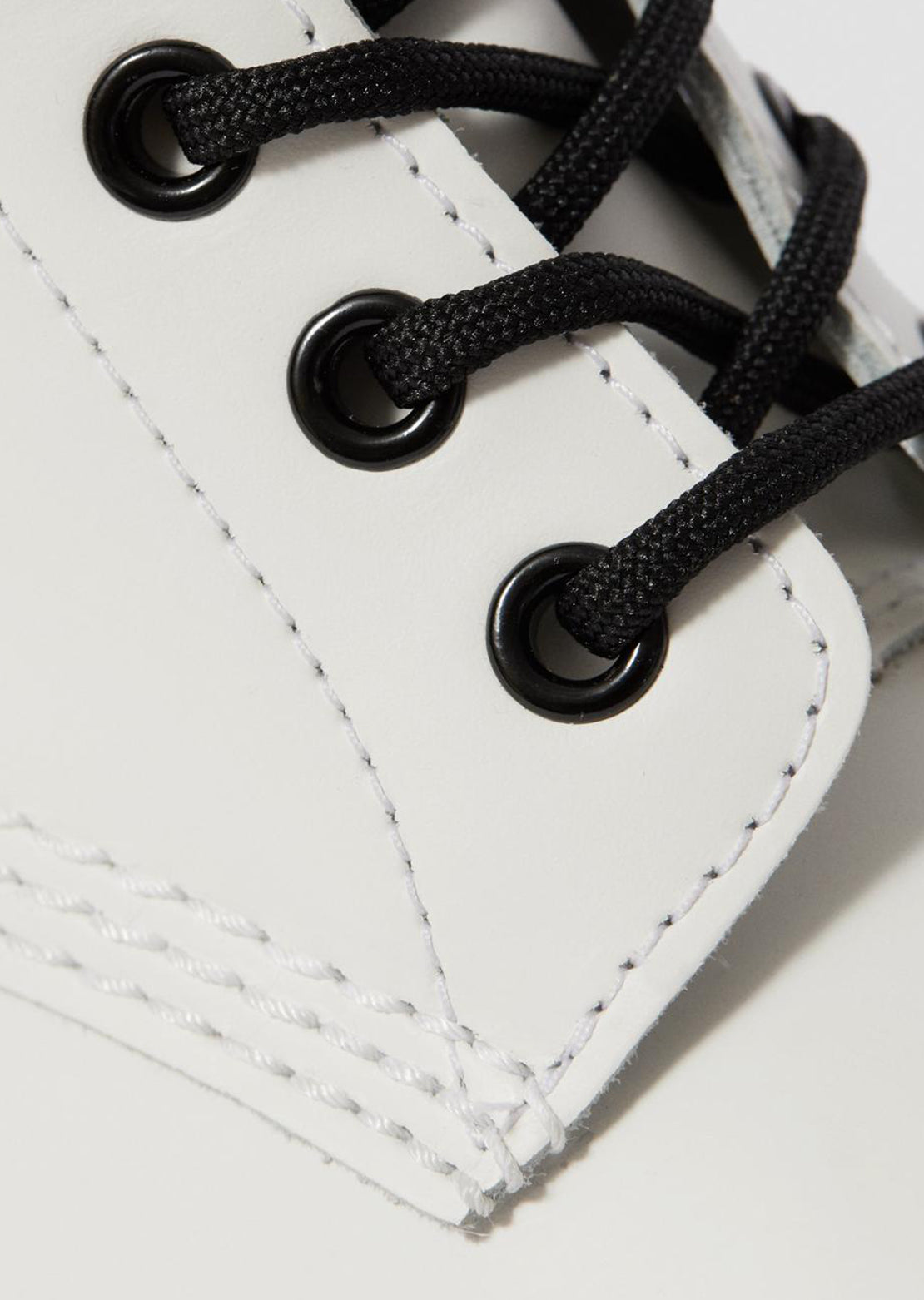 Dr.Martens Women&#39;s 1460 Boots Smooth White