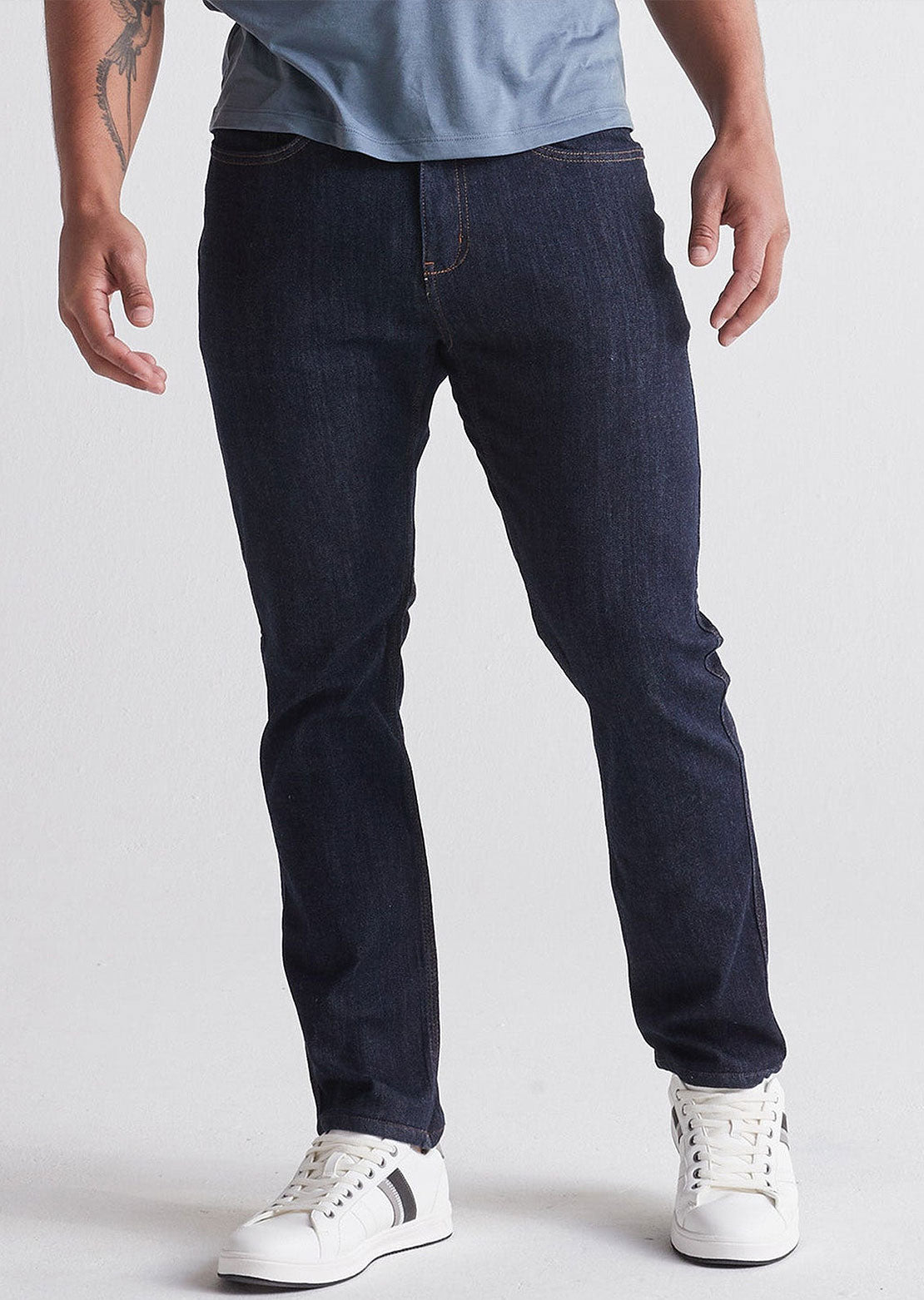 DUER Men's Performance Relaxed Taper Denim Heritage Rinse