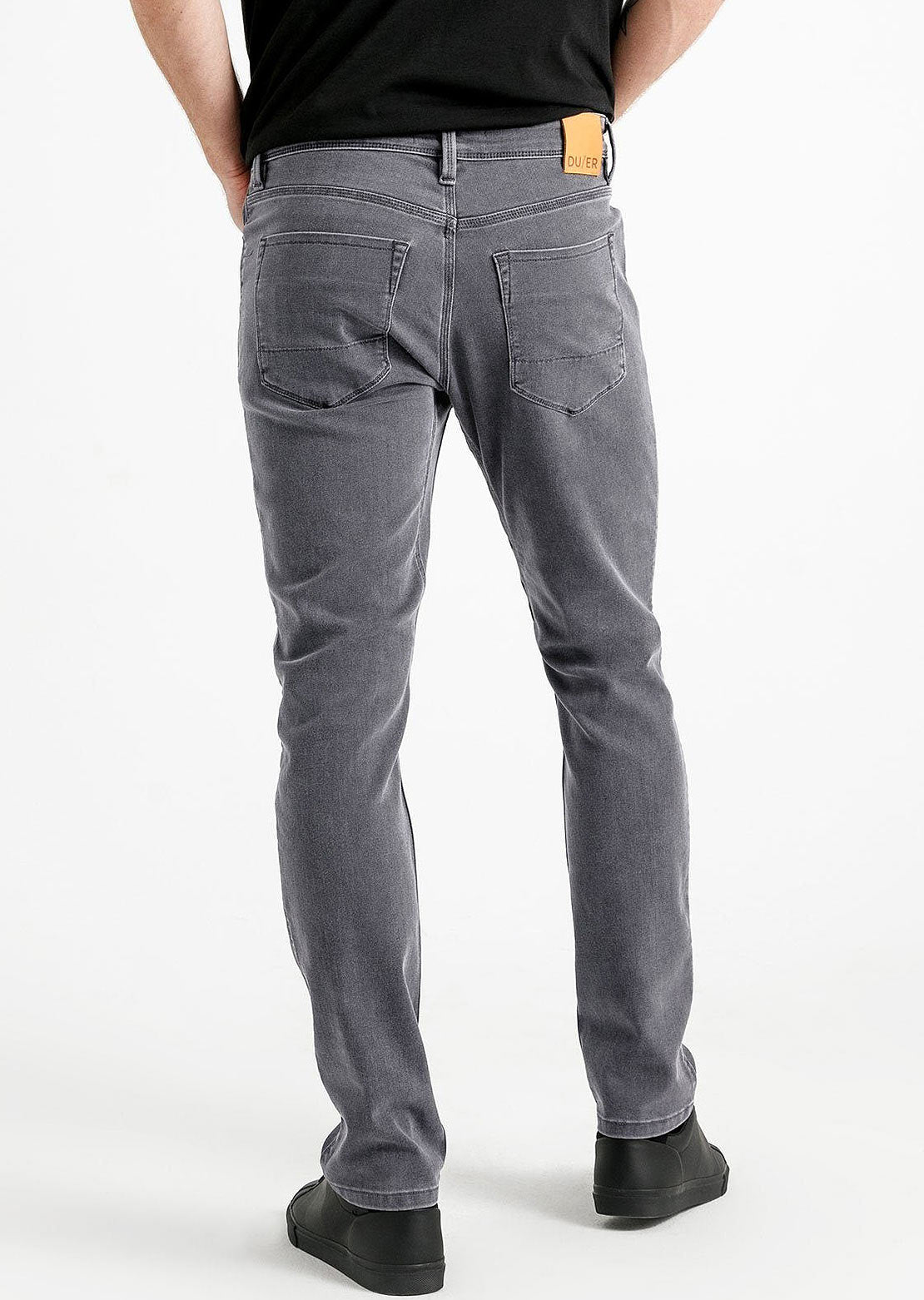 DUER Men&#39;s Performance Slim Denim Aged Grey