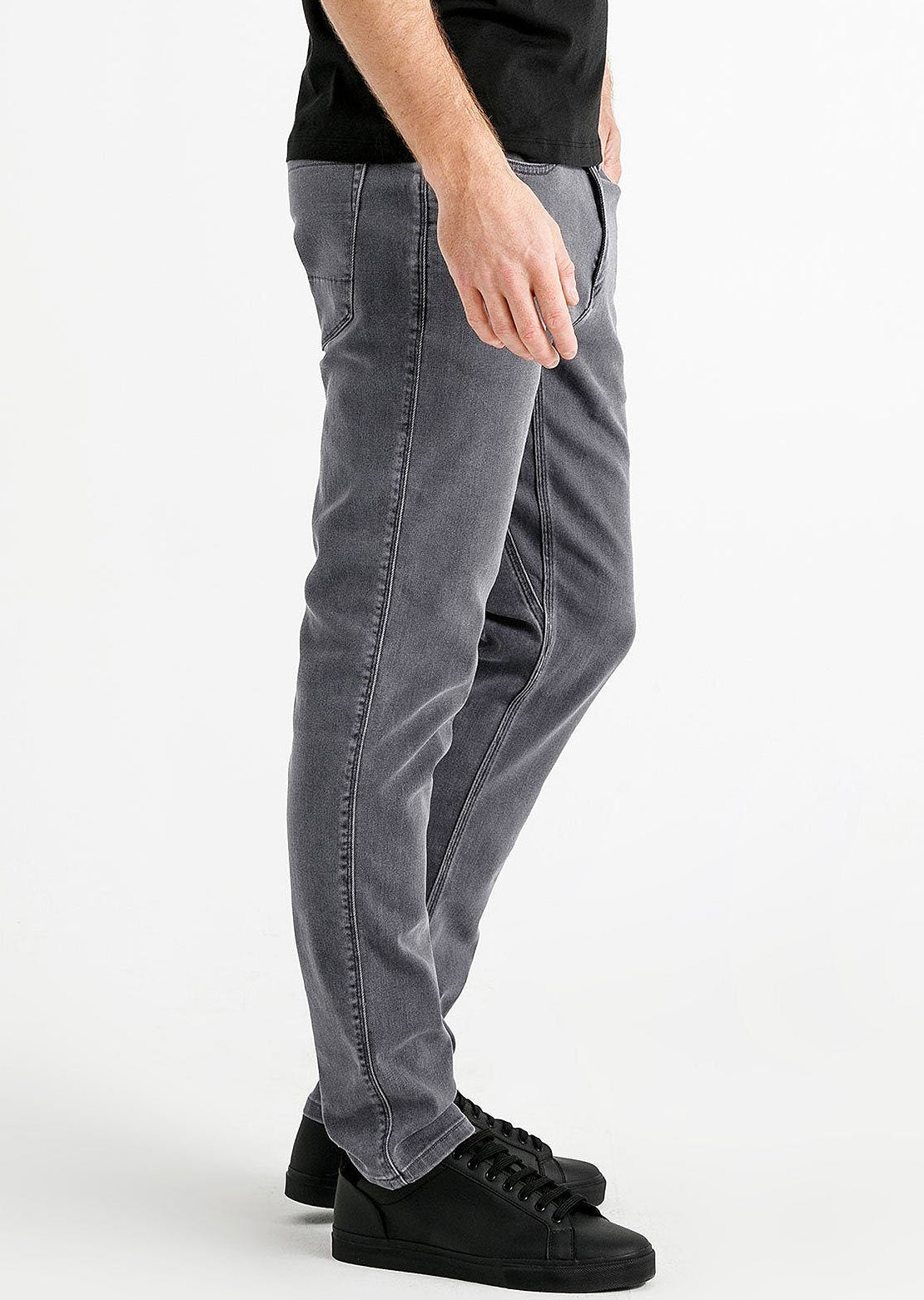 DUER Men&#39;s Performance Slim Denim Aged Grey