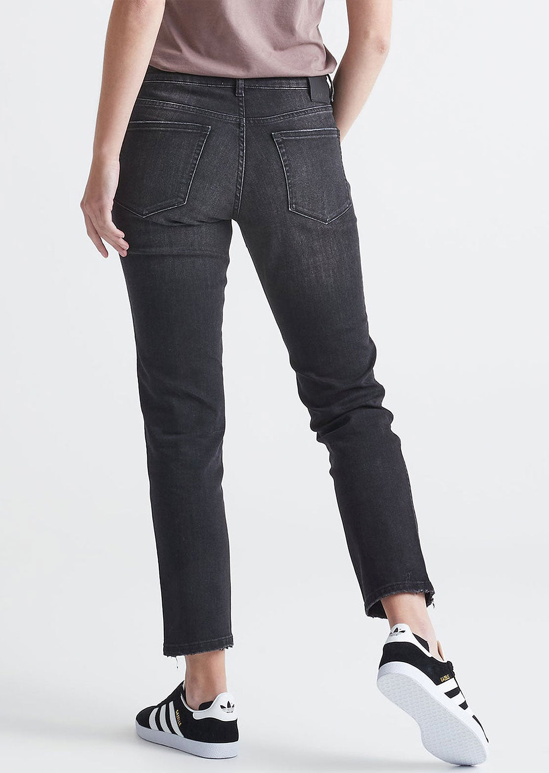 Black girlfriend jeans sales
