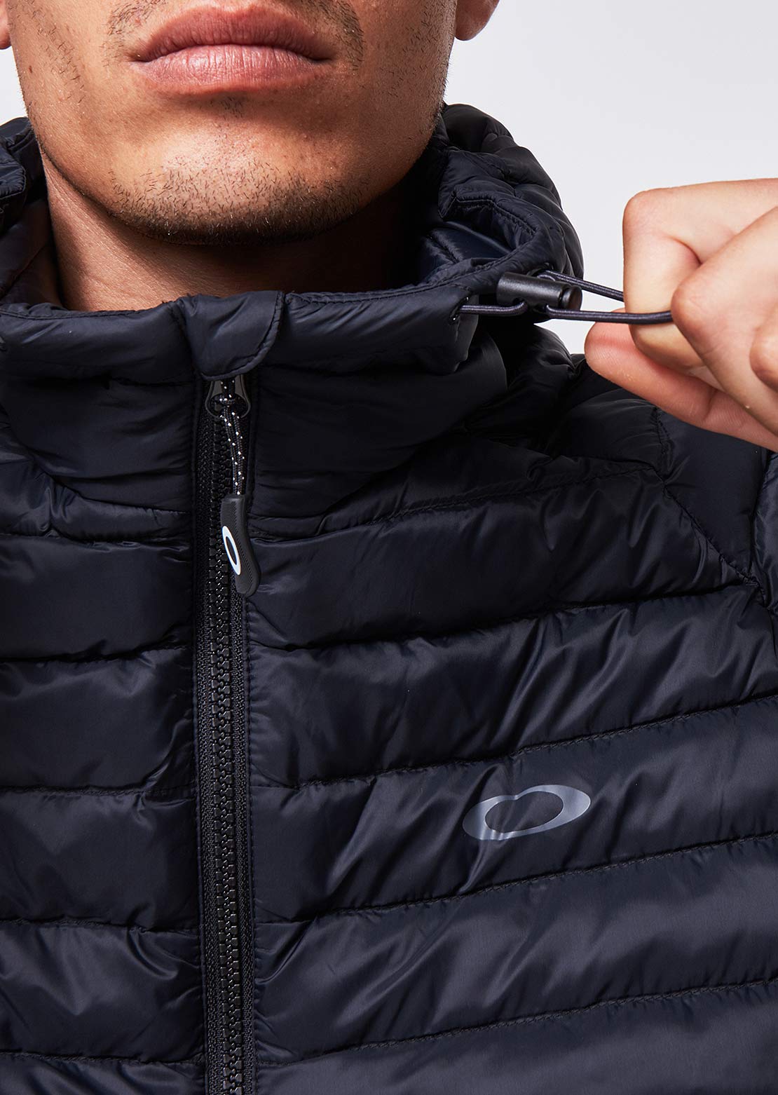 Oakley Men&#39;s Encore Insulated Hooded Jacket Blackout