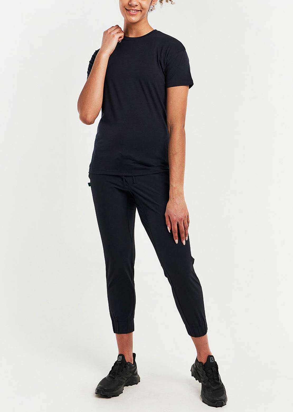 Peppermint Women&#39;s Mellow T-Shirt Black
