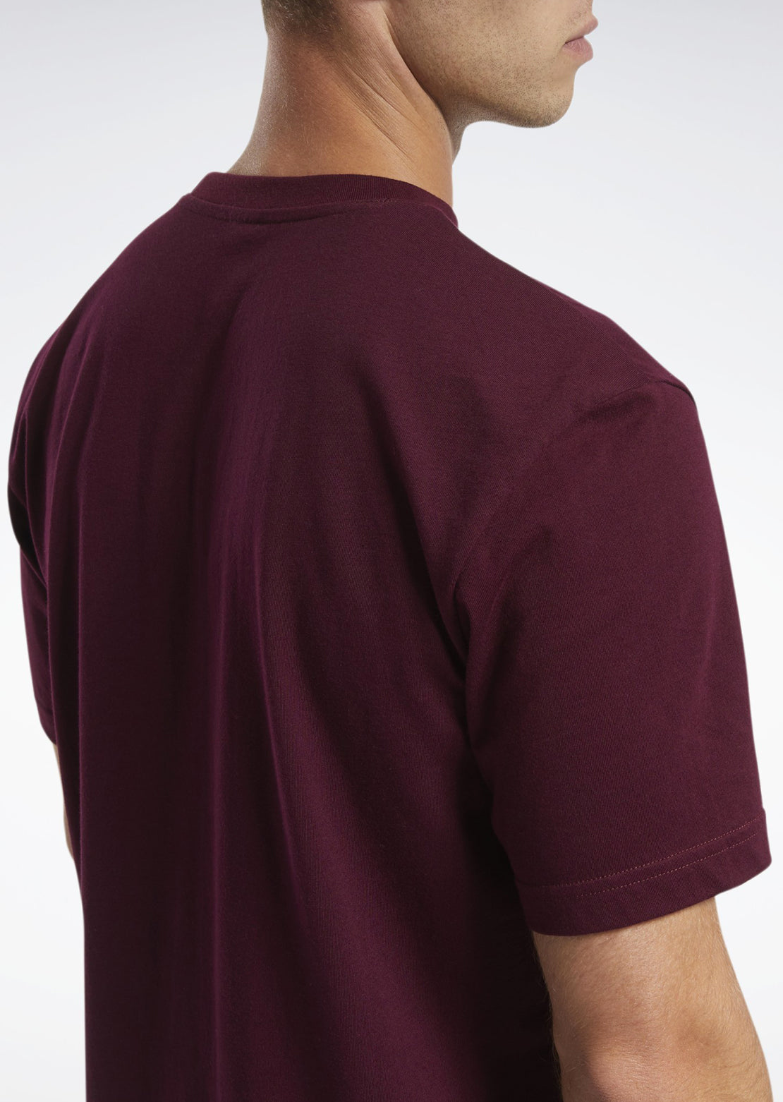 Reebok Men&#39;s CL F Pocket T-Shirt Maroon