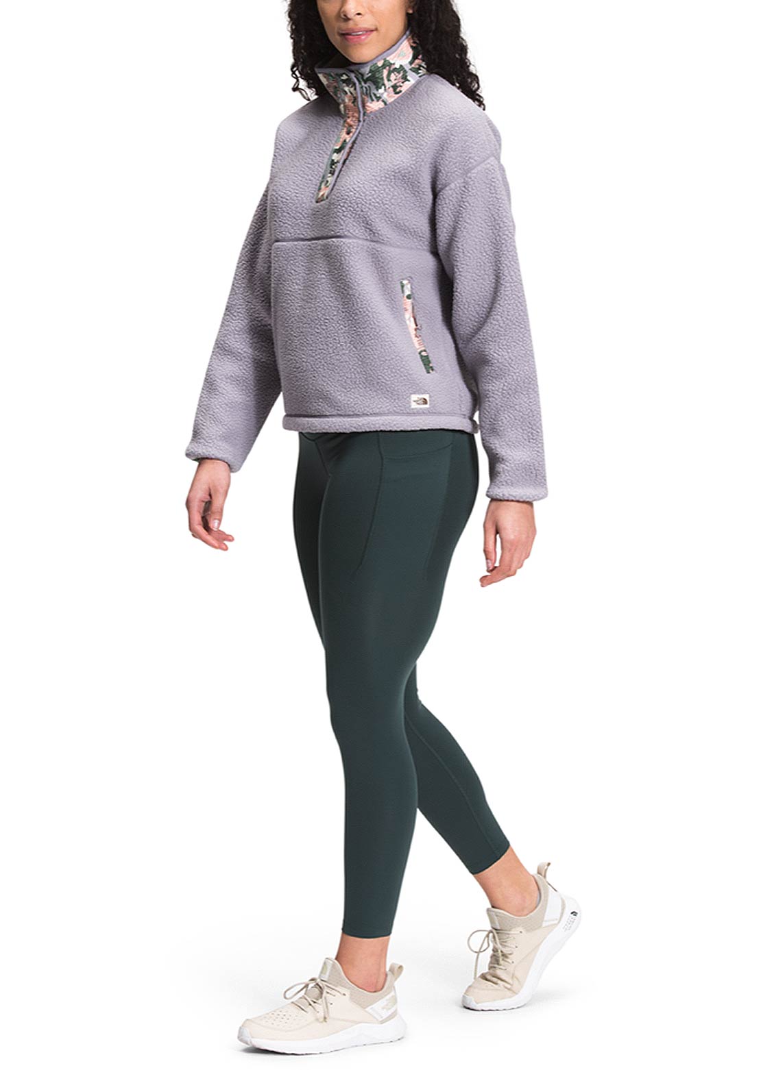 The North Face Women&#39;s Cragmont Fleece 1/4 Snap Minimal Grey/Laurel Wreath Green Canvas Paint Texture Print