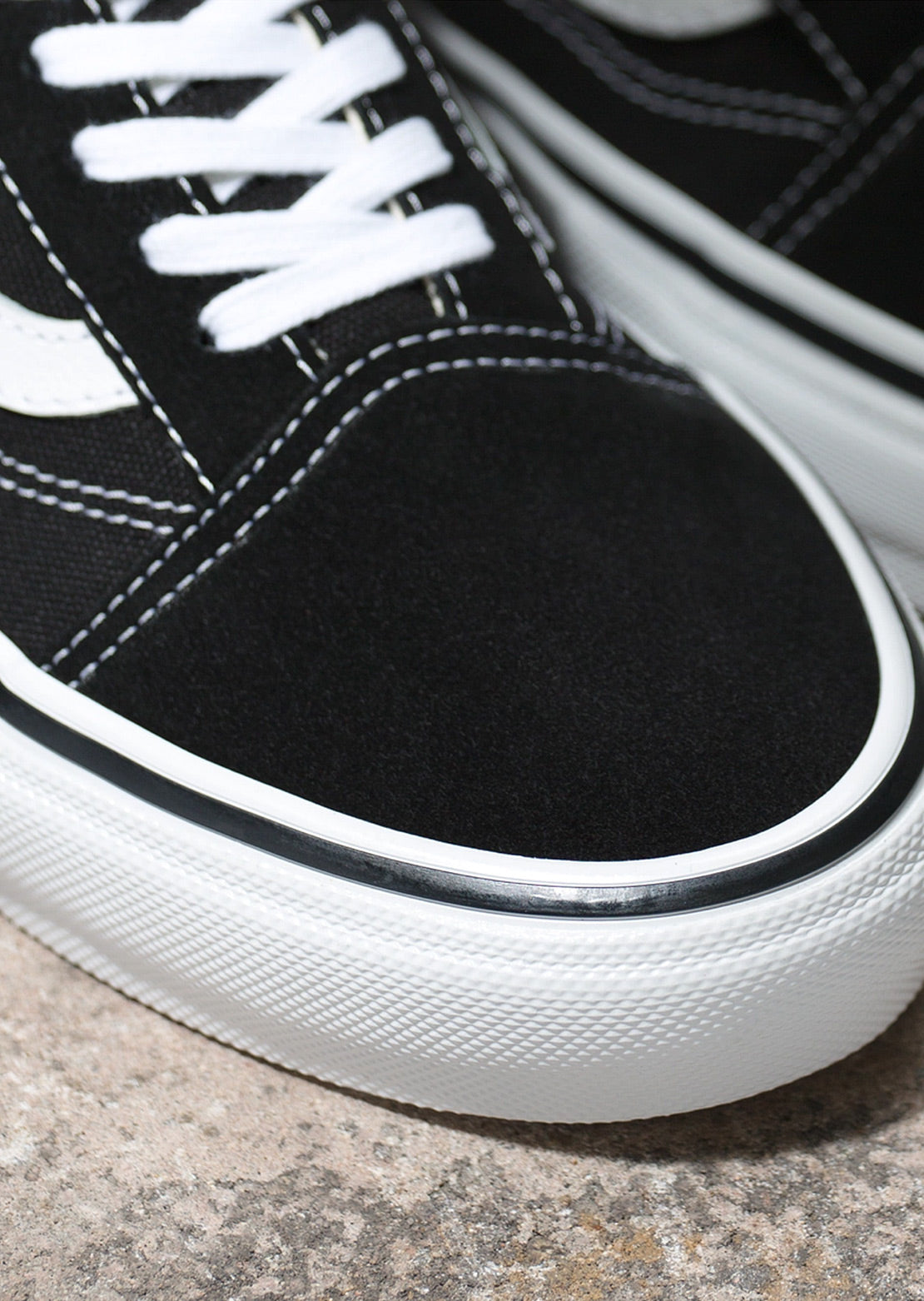 Vans Men&#39;s Skate Old Skool Shoes Black/White