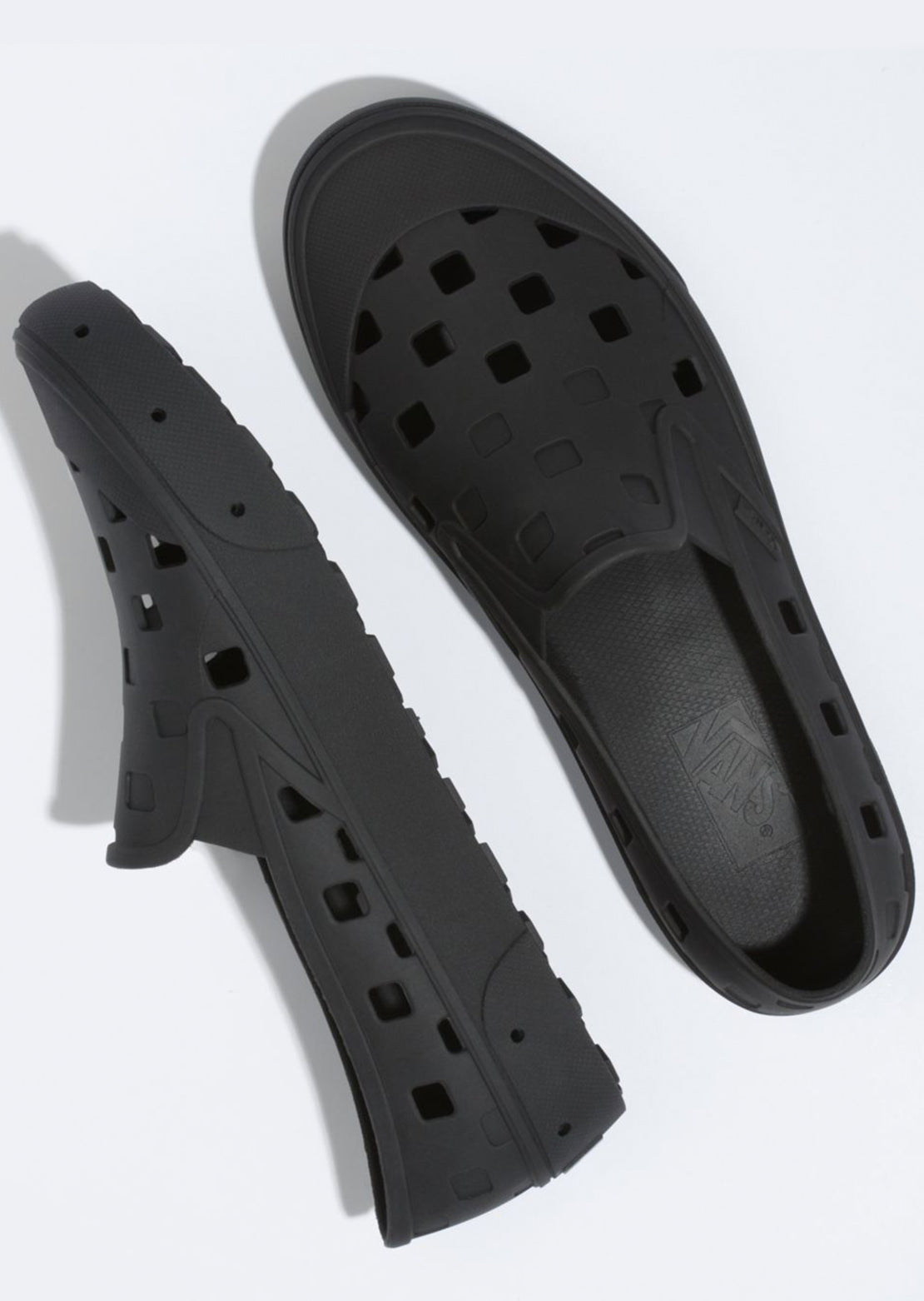 Vans Men&#39;s Trek Slip-On Shoes (Llt) Black