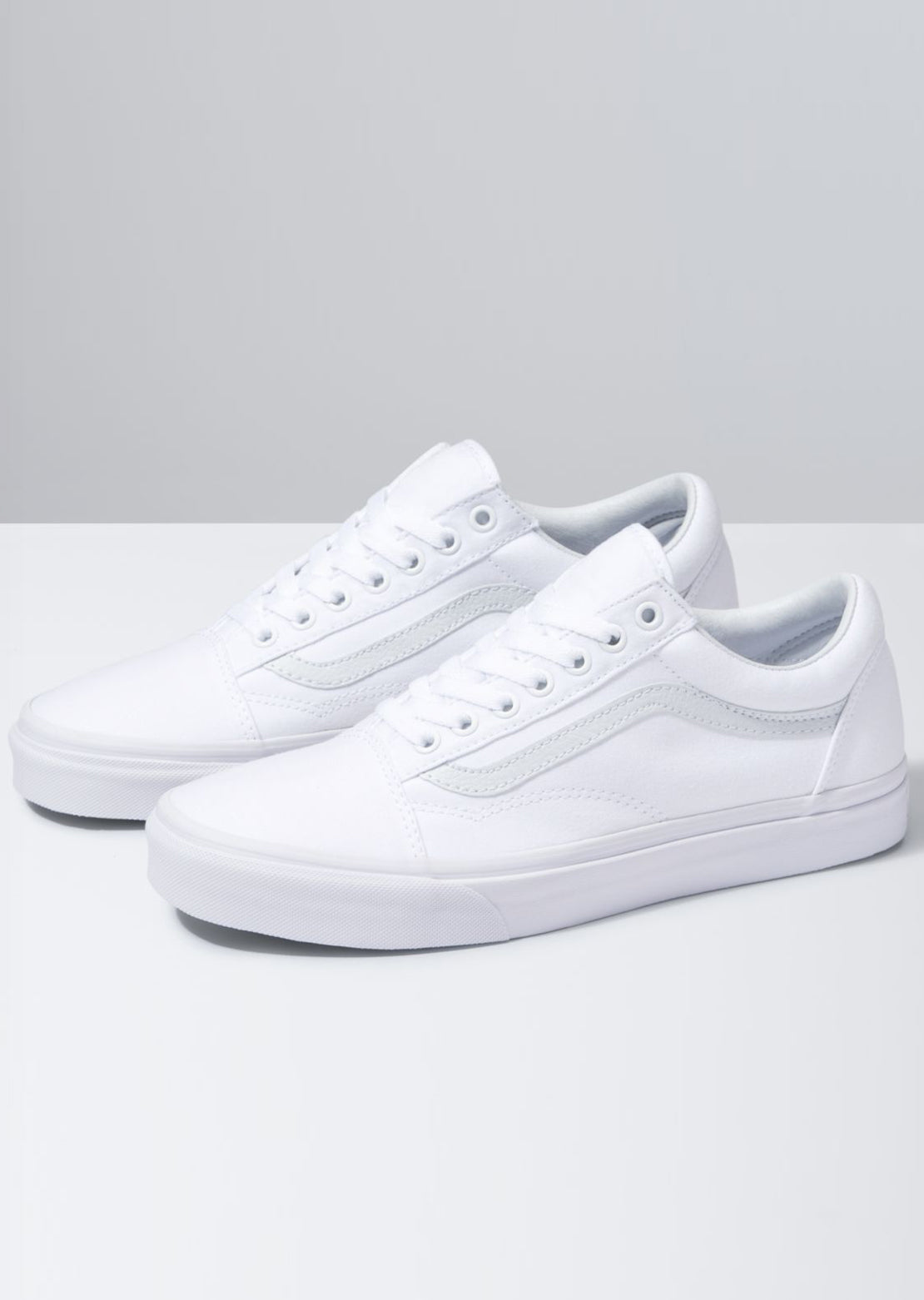Vans Women&#39;s Old Skool Shoes True White