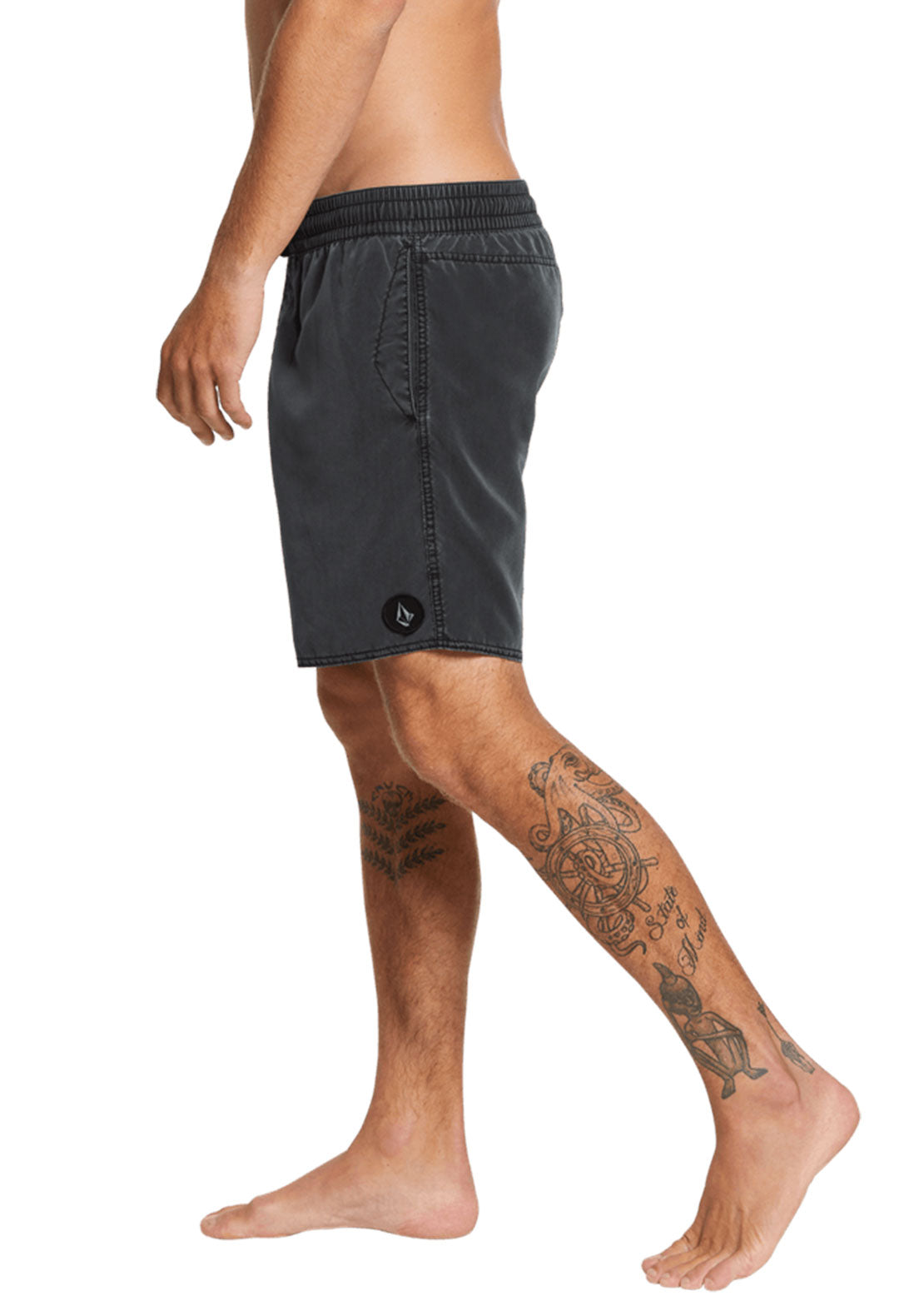 Volcom Men&#39;s Center Trunk 17&quot; Boardshorts Black